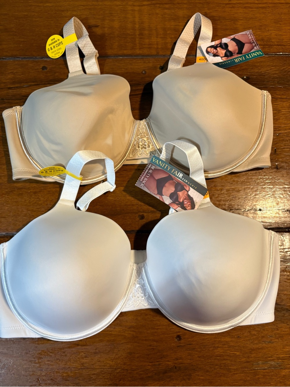 TWO NWT 40DD Vanity Fair Smooth Molded Bra Duo in Nude and White